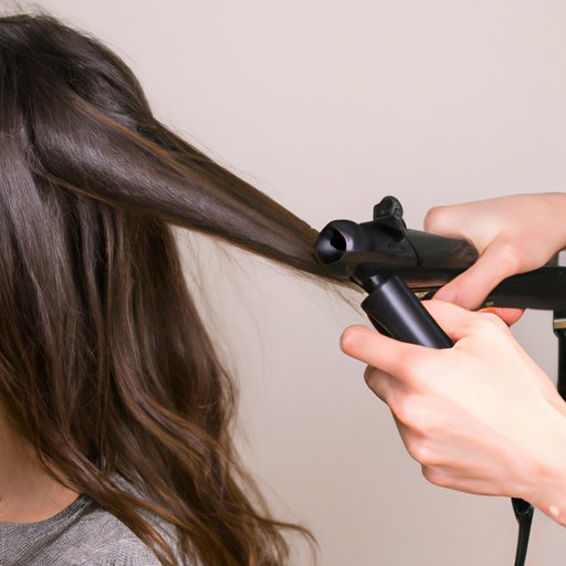 How to Curl Hair with a Straightener: A Detailed Guide with Technique Tips and Product Recommendations