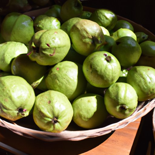 How to Eat a Guava: A Comprehensive Guide to Selecting, Preparing, and Enjoying this Tropical Fruit