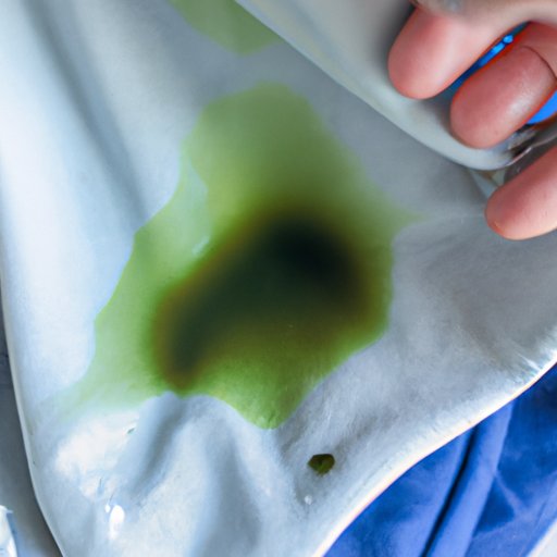 5 Homemade DIY Solutions to Remove Grease Stains from Clothes